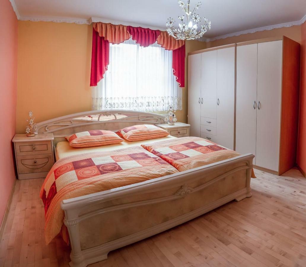 Apartma Ajda Komenda Esterno foto