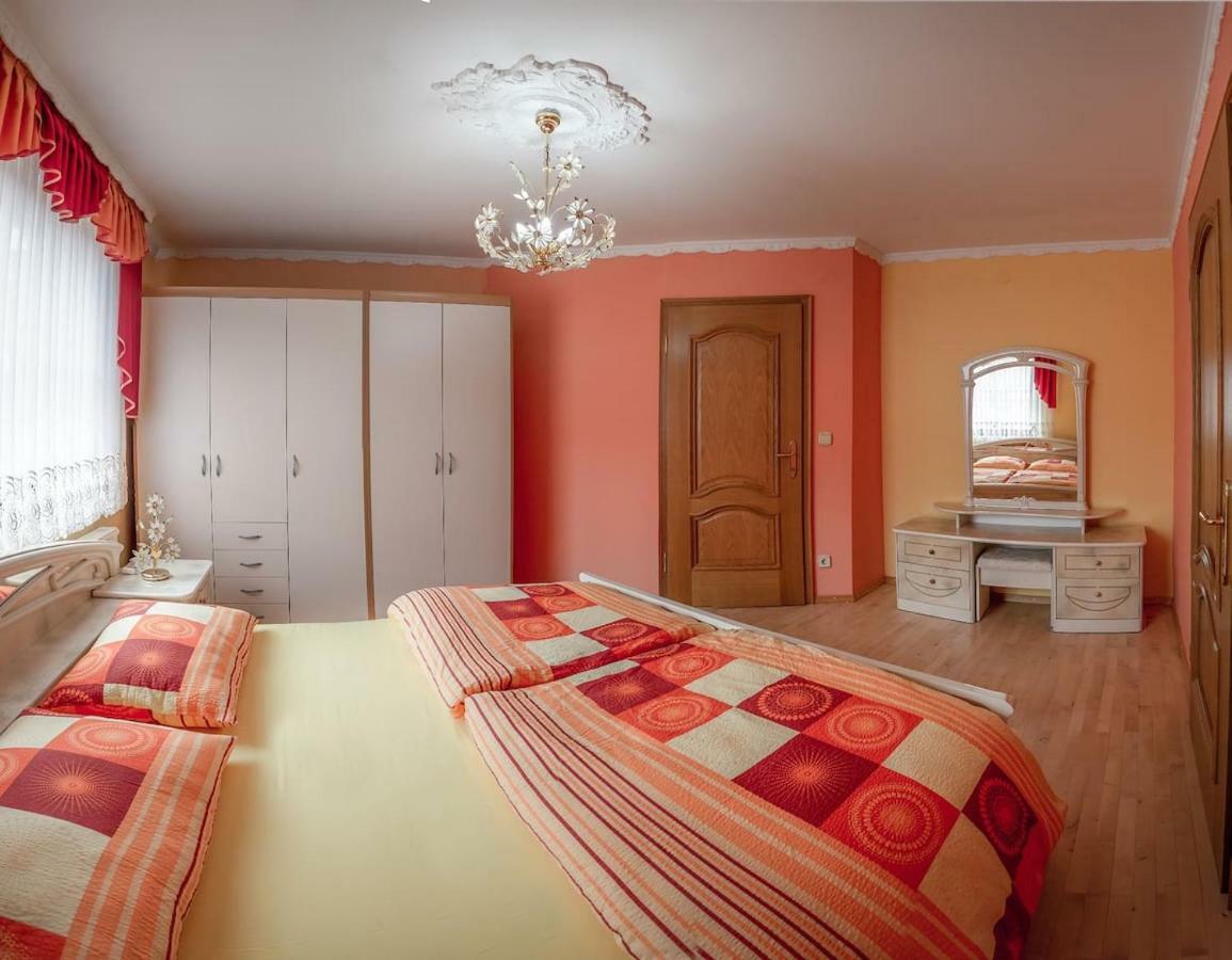 Apartma Ajda Komenda Esterno foto