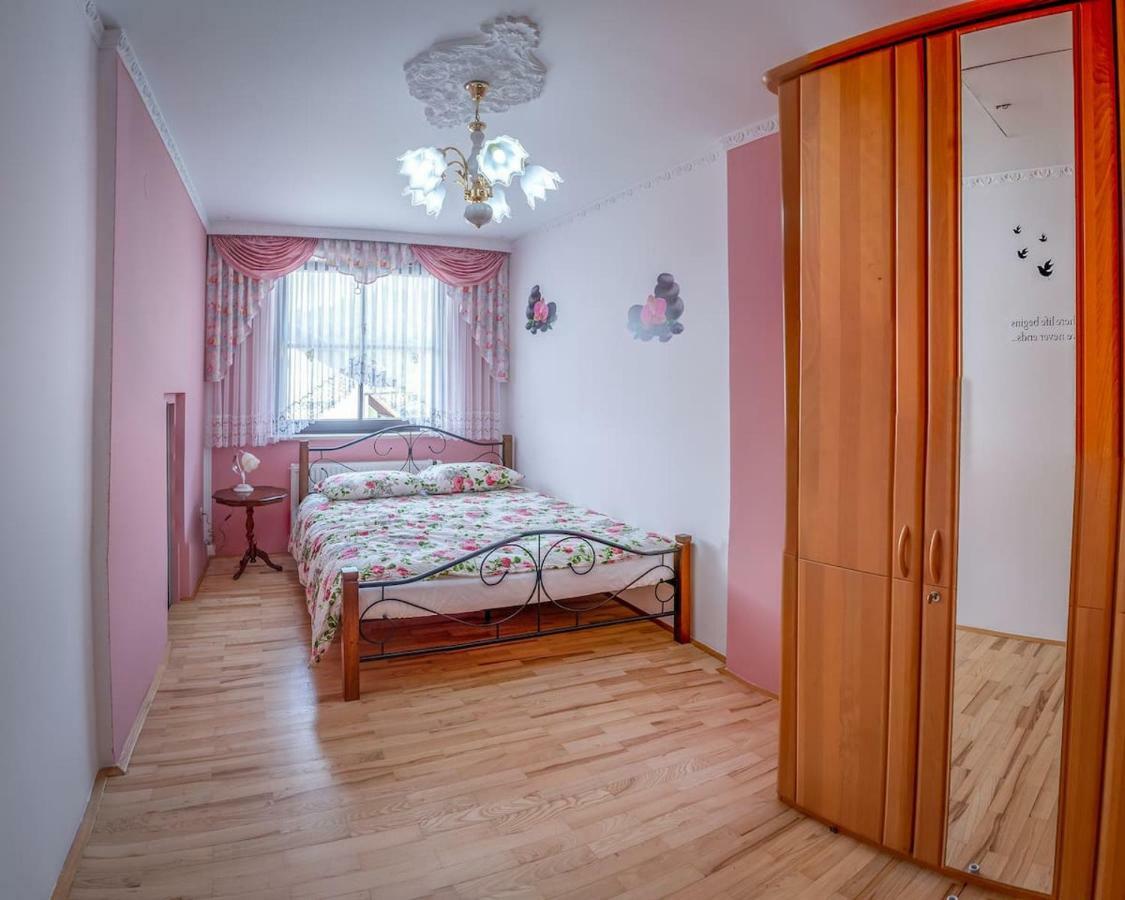 Apartma Ajda Komenda Esterno foto